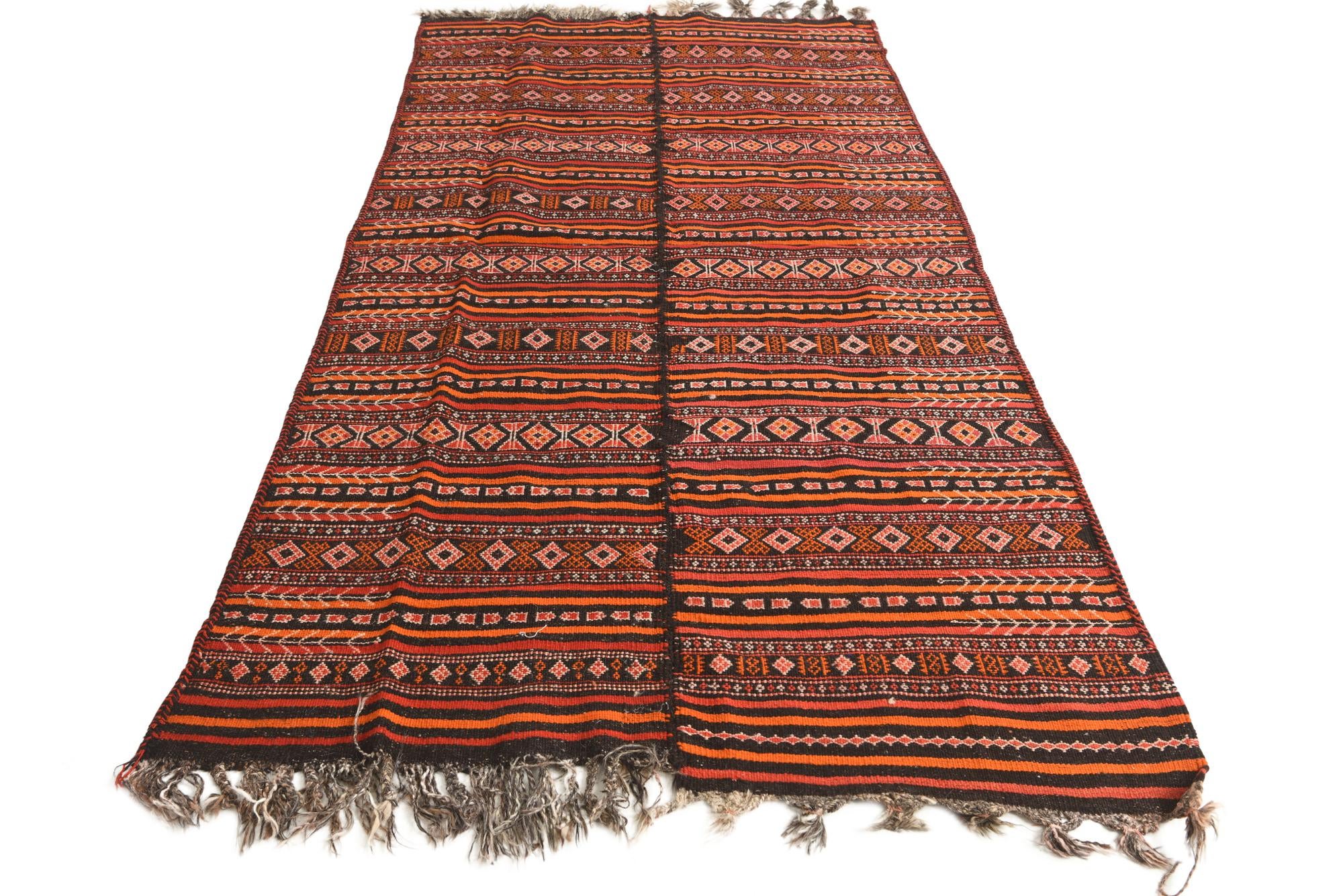 4' 9 x 9' 2 Hand Woven Kilim Fars Wool Rug