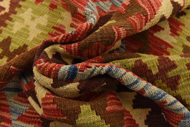 Detail image of 3' 4 x 6' 4 Hand Woven Kilim Maymana Wool Rug