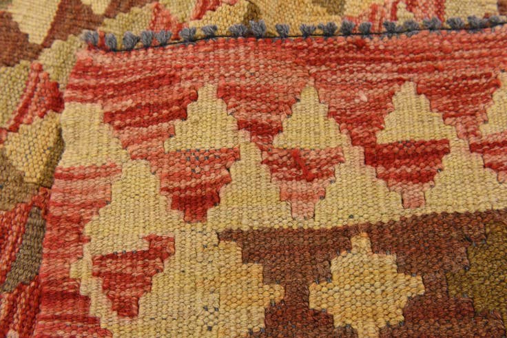 Detail image of 3' 6 x 6' 6 Hand Woven Kilim Maymana Wool Rug
