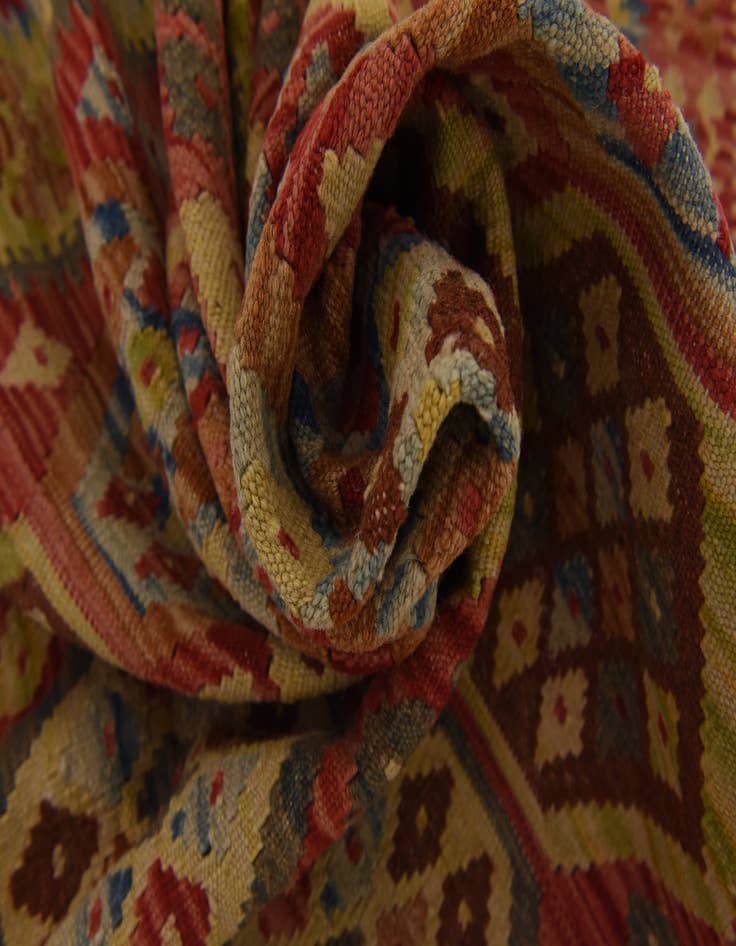 Detail image of 4' 8 x 6' 10 Hand Woven Kilim Maymana Wool Rug