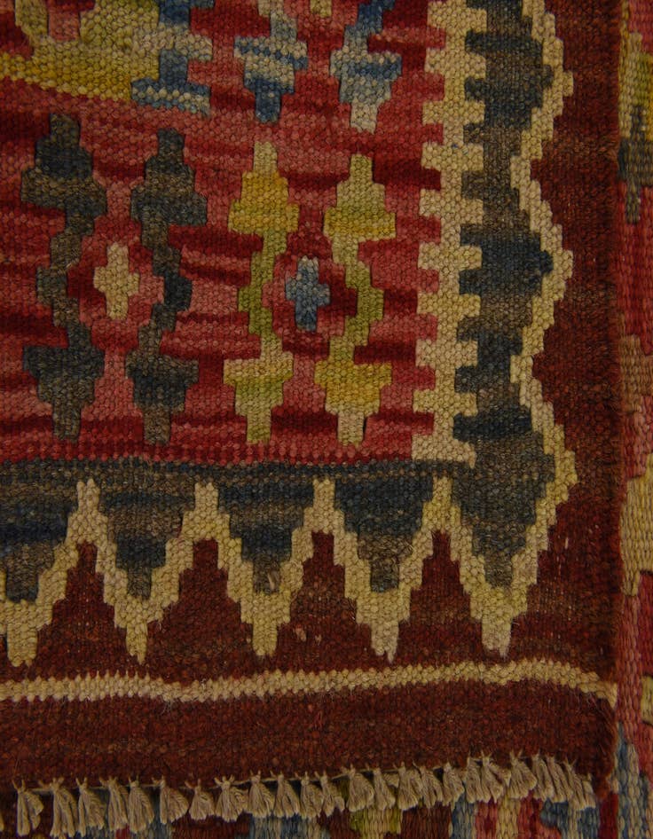 Detail image of 4' 8 x 6' 10 Hand Woven Kilim Maymana Wool Rug