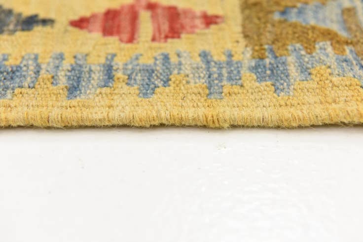 Detail image of 3' 3 x 5' Hand Woven Kilim Maymana Wool Rug