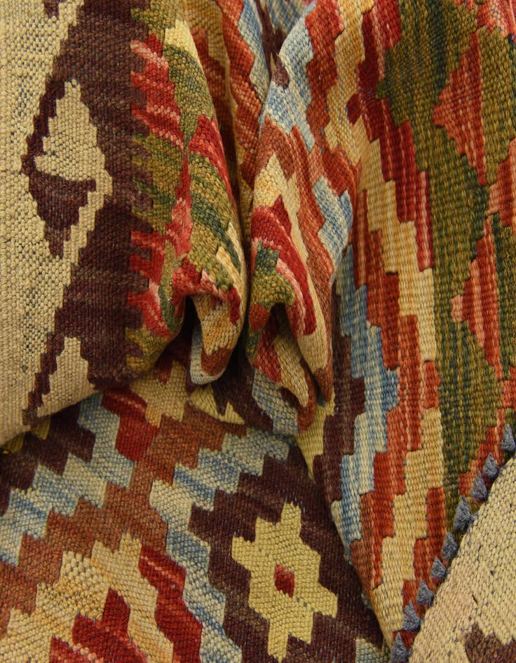 Detail image of 2' 11 x 4' 10 Hand Woven Kilim Maymana Wool Rug