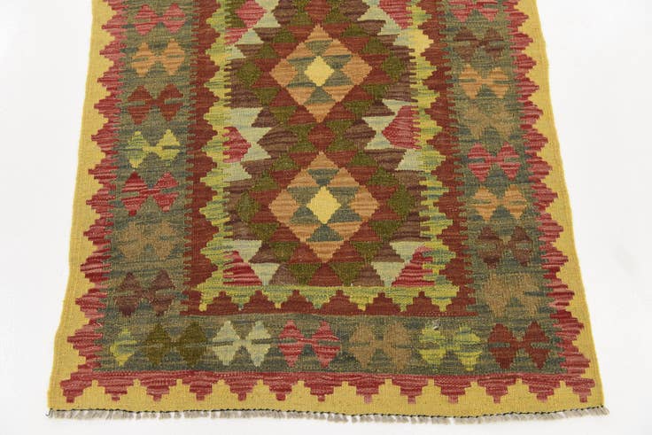 Detail image of 3' 3 x 5' Hand Woven Kilim Maymana Wool Rug