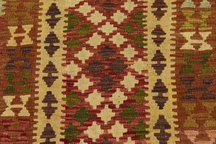 Detail image of 3' 4 x 5' 5 Hand Woven Kilim Maymana Wool Rug