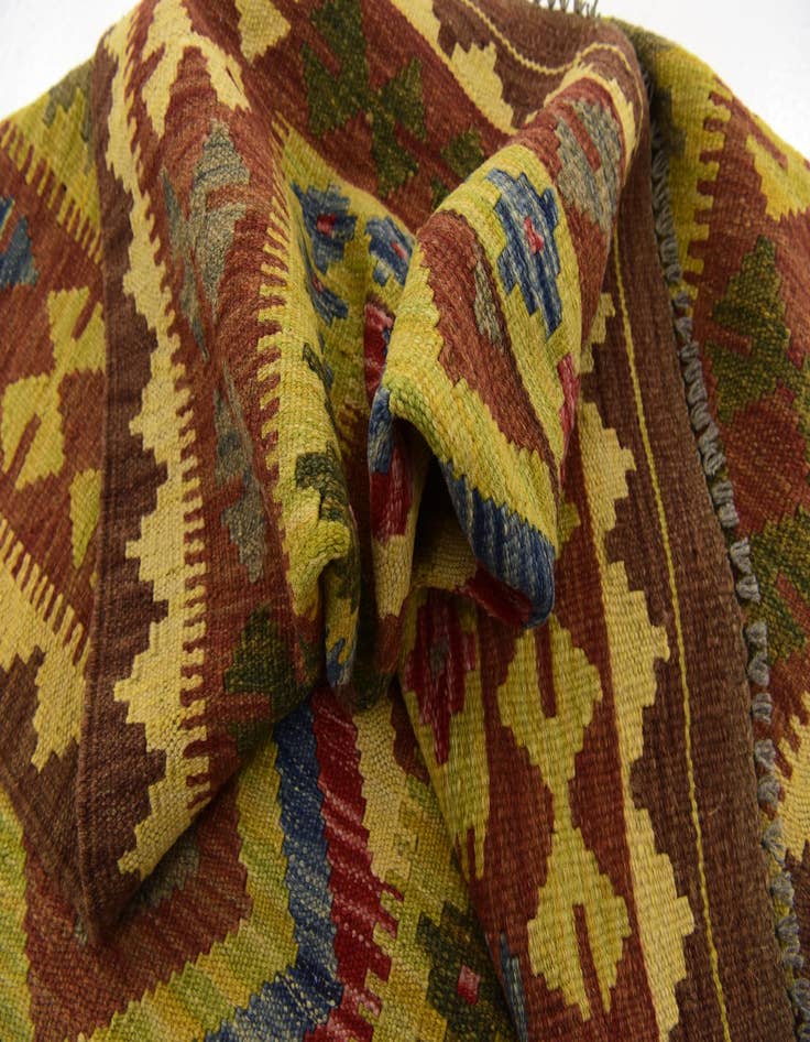 Detail image of 3' 3 x 5' 3  Hand Woven Kilim Maymana Wool Rug