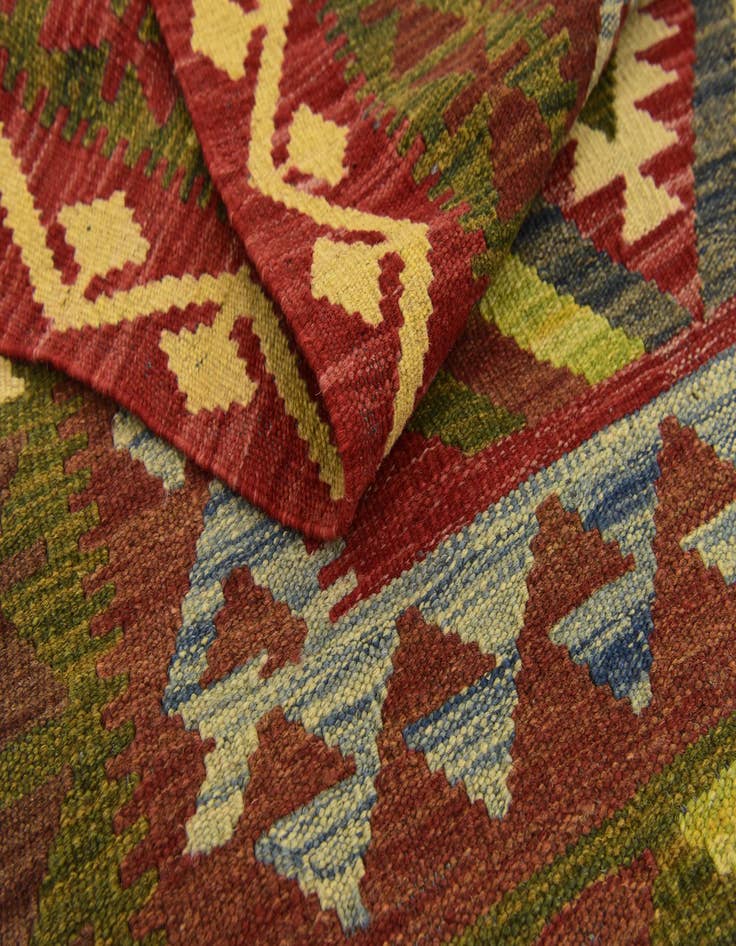 Detail image of 3' 5 x 5' 3  Hand Woven Kilim Maymana Wool Rug