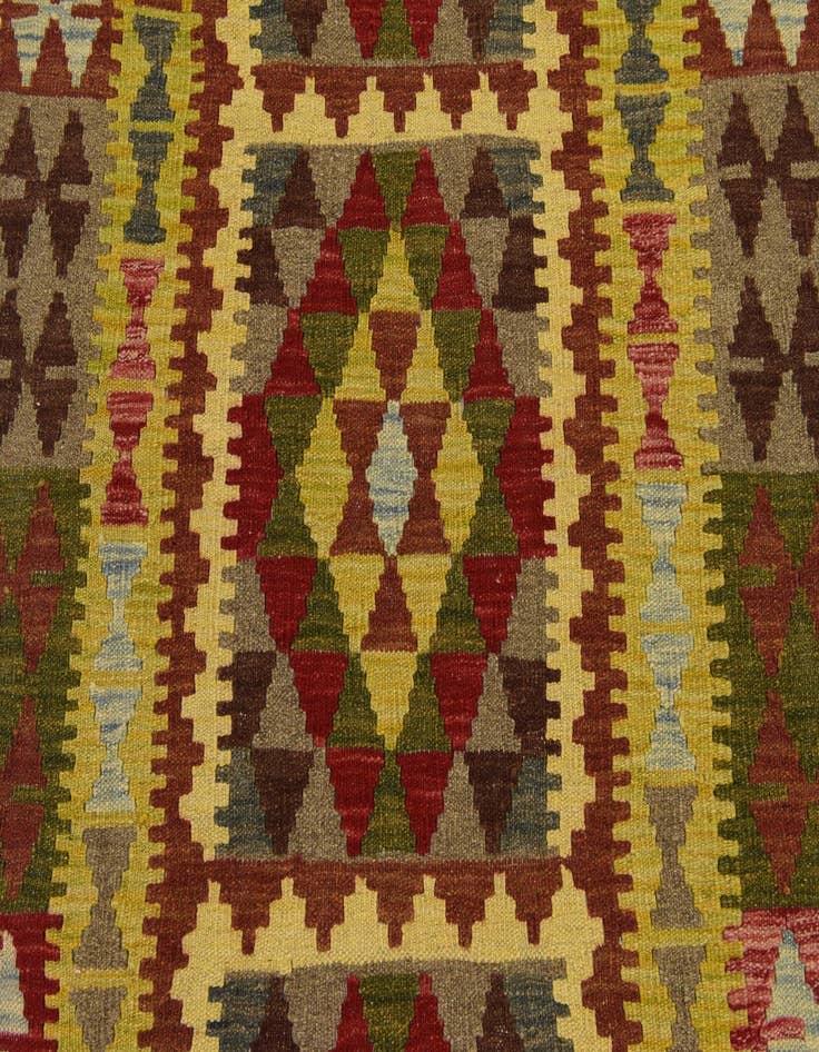 Detail image of 3' 5 x 6' 5 Hand Woven Kilim Maymana Wool Rug
