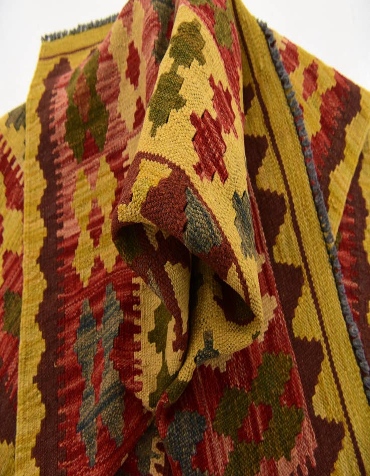 Detail image of 3' 3 x 6' 5  Hand Woven Kilim Maymana Wool Rug