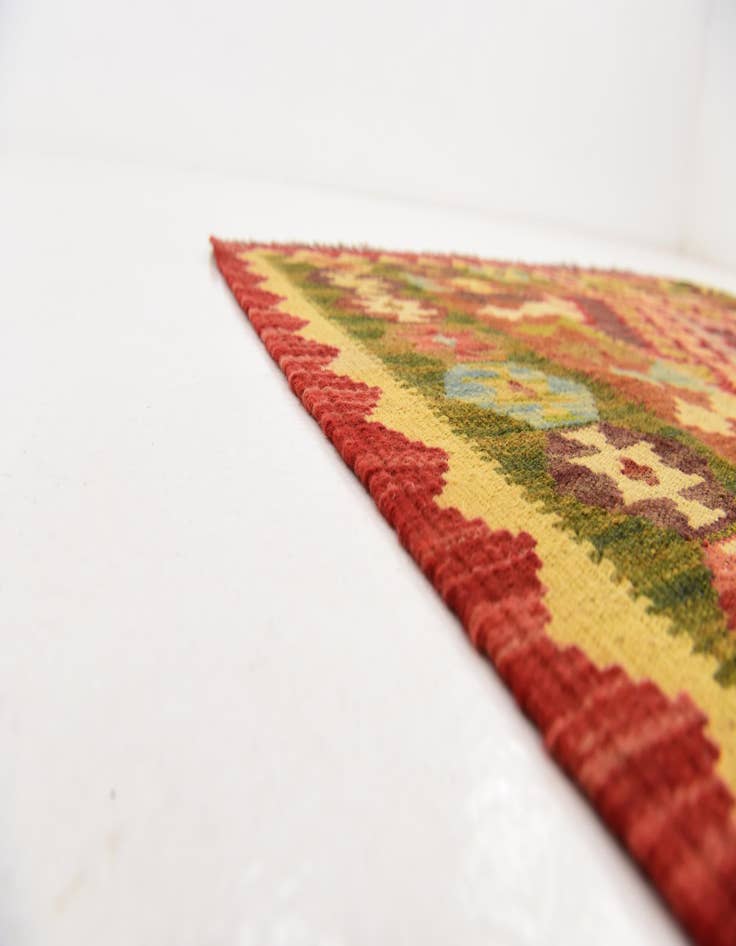 Detail image of 4' 2 x 6' 5  Hand Woven Kilim Maymana Wool Rug