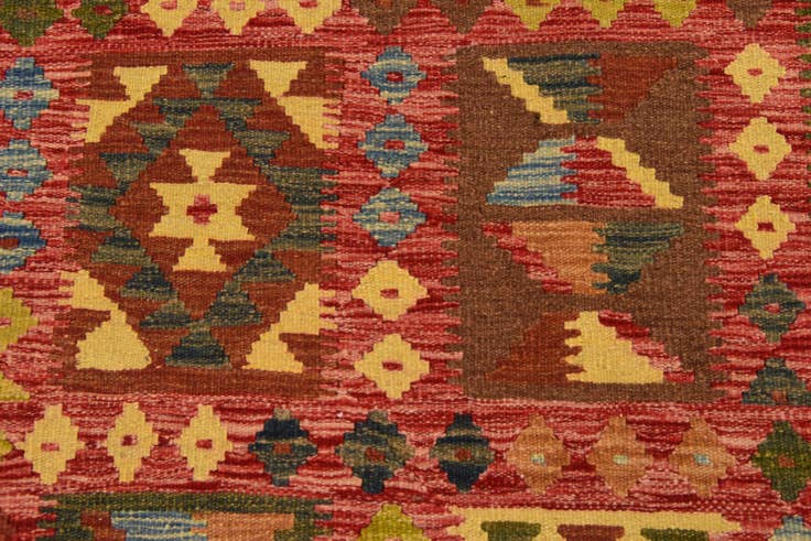 Detail image of 3' 3 x 4' 10 Hand Woven Kilim Maymana Wool Rug