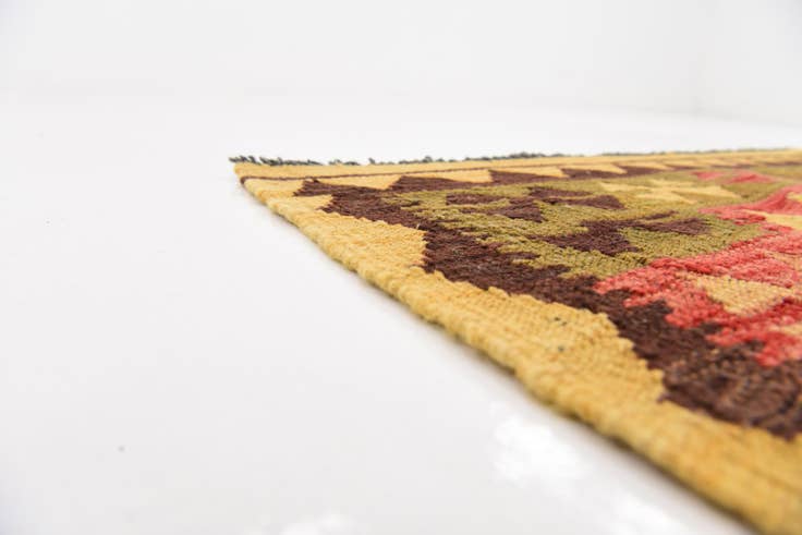 Detail image of 3' 3 x 5' Hand Woven Kilim Maymana Wool Rug