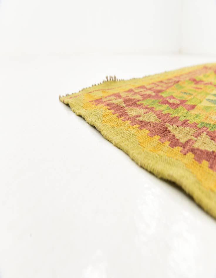 Detail image of 6' 6 x 9' 7 Hand Woven Kilim Maymana Wool Rug