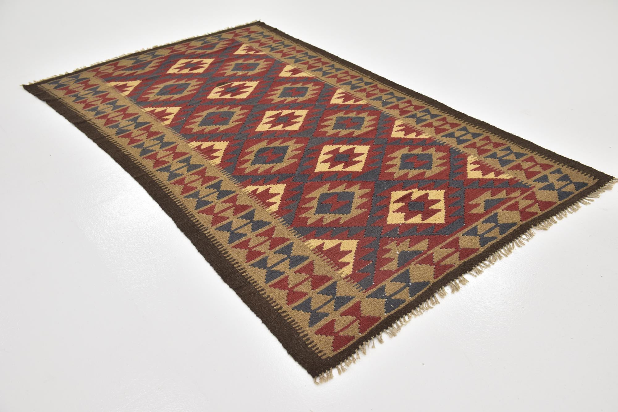 4' 9 x 8' 4 Hand Woven Kilim Maymana Wool Rug