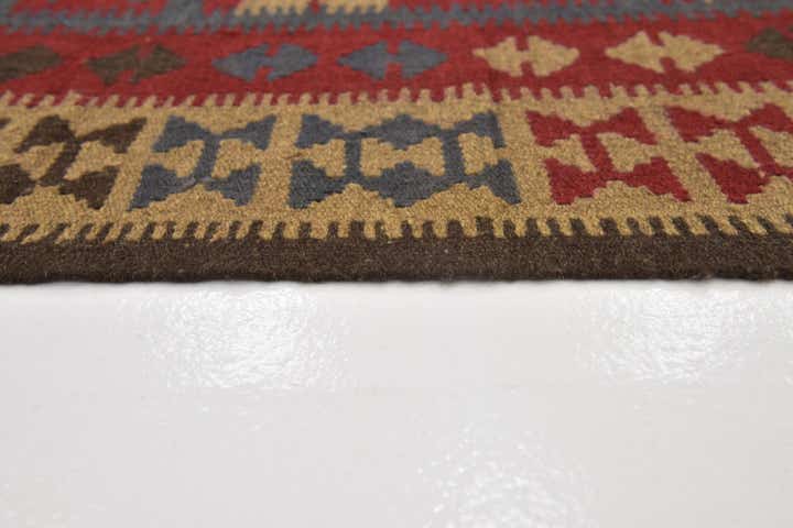 4' 9 x 8' 4 Hand Woven Kilim Maymana Wool Rug