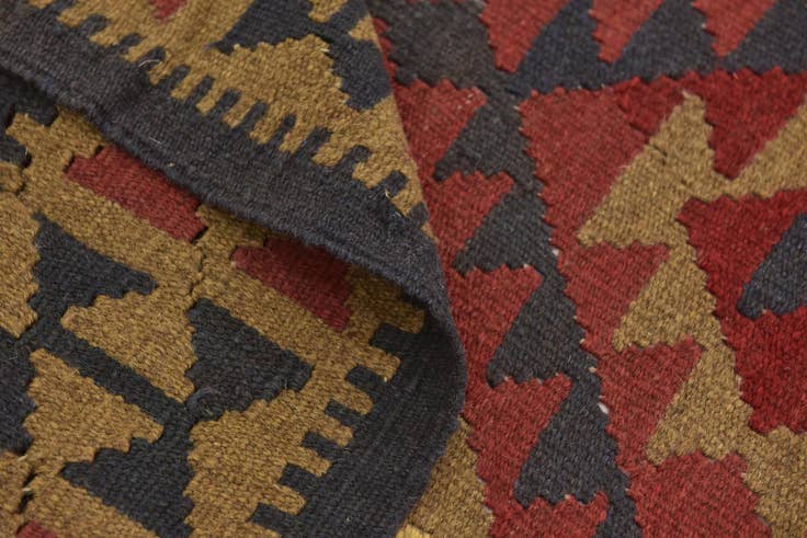 Detail image of 5' x 8' 5 Hand Woven Kilim Maymana Wool Rug