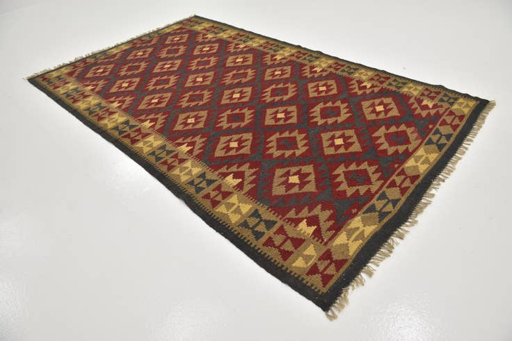 Detail image of 4' 10 x 8' 3 Hand Woven Kilim Maymana Wool Rug