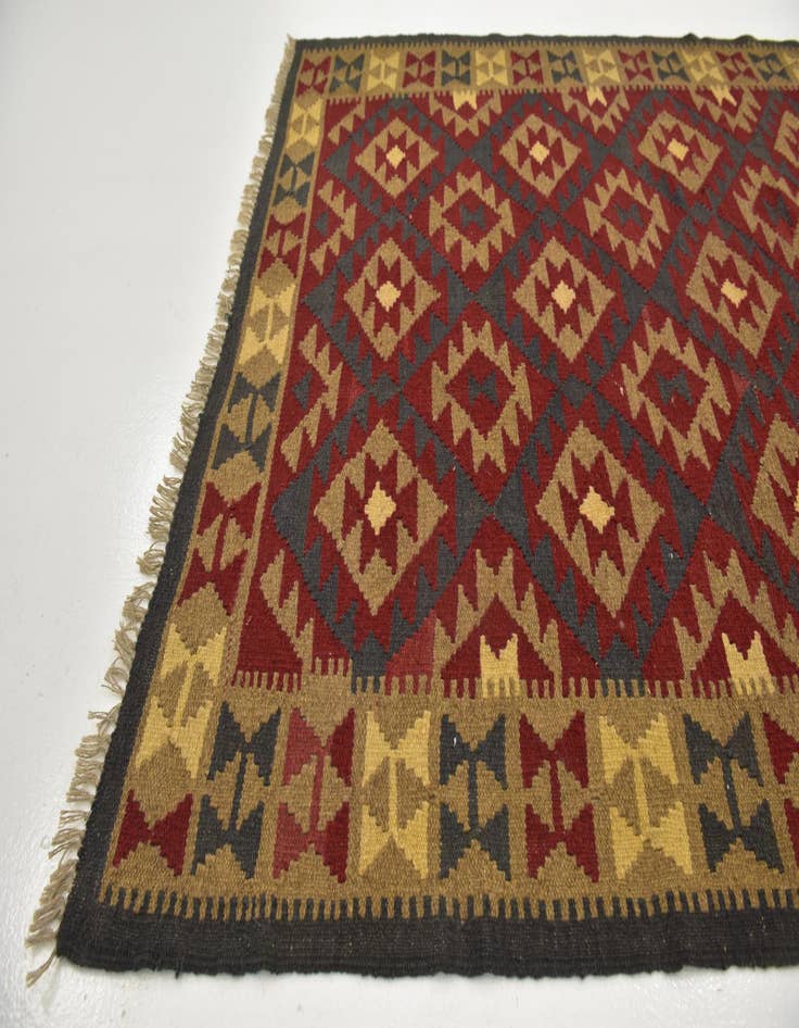 Detail image of 4' 10 x 8' 3 Hand Woven Kilim Maymana Wool Rug