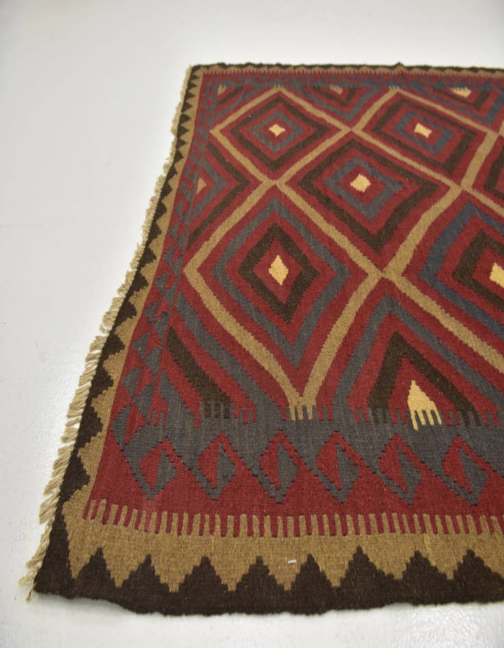 Detail image of 5' 5 x 8' Hand Woven Kilim Maymana Wool Rug