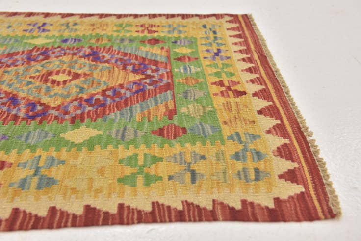 Detail image of 2' 6 x 4' Hand Woven Kilim Maymana Wool Rug