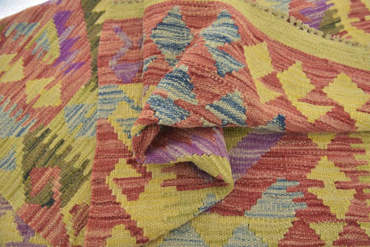 Detail image of 3' x 4' 8 Hand Woven Kilim Maymana Wool Rug