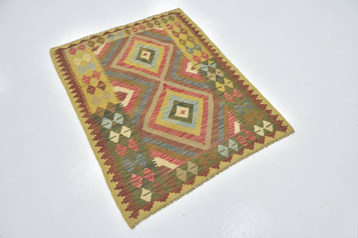Detail image of 3' 2 x 4' Hand Woven Kilim Maymana Wool Rug