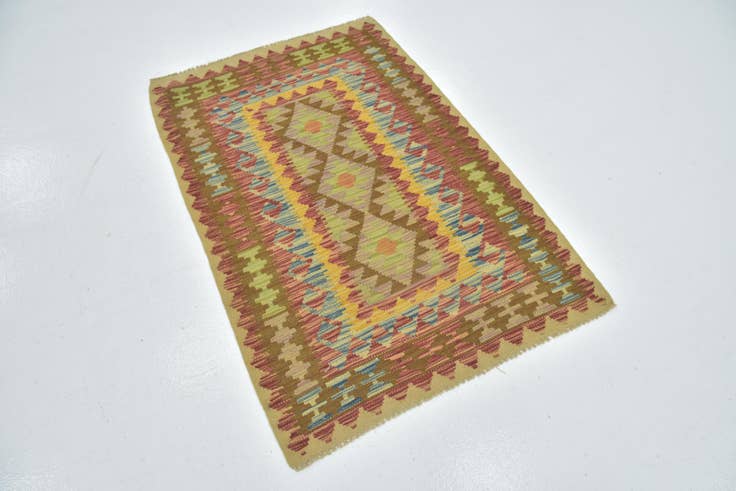 Detail image of 3' 2 x 4' 7 Hand Woven Kilim Maymana Wool Rug
