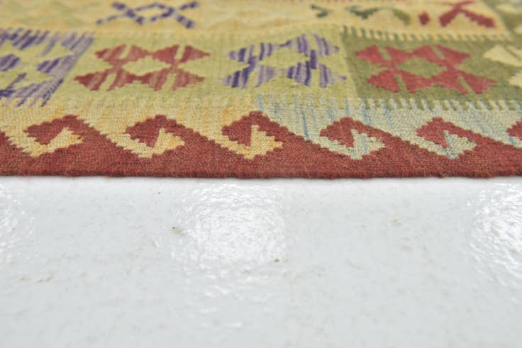 Detail image of 3' 8 x 6' 7 Hand Woven Kilim Maymana Wool Rug
