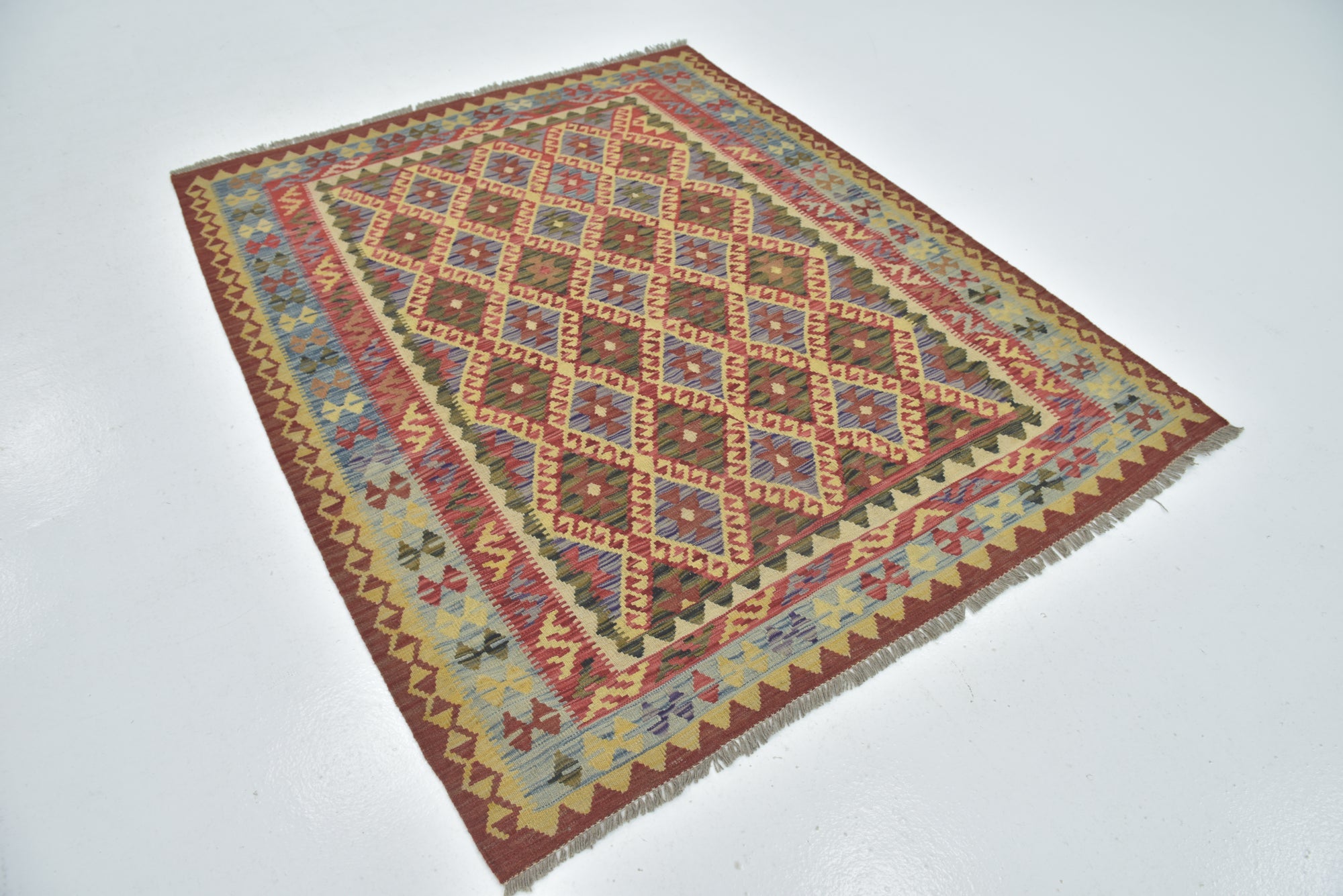 5' 2 x 6' 4 Hand Woven Kilim Maymana Wool Rug