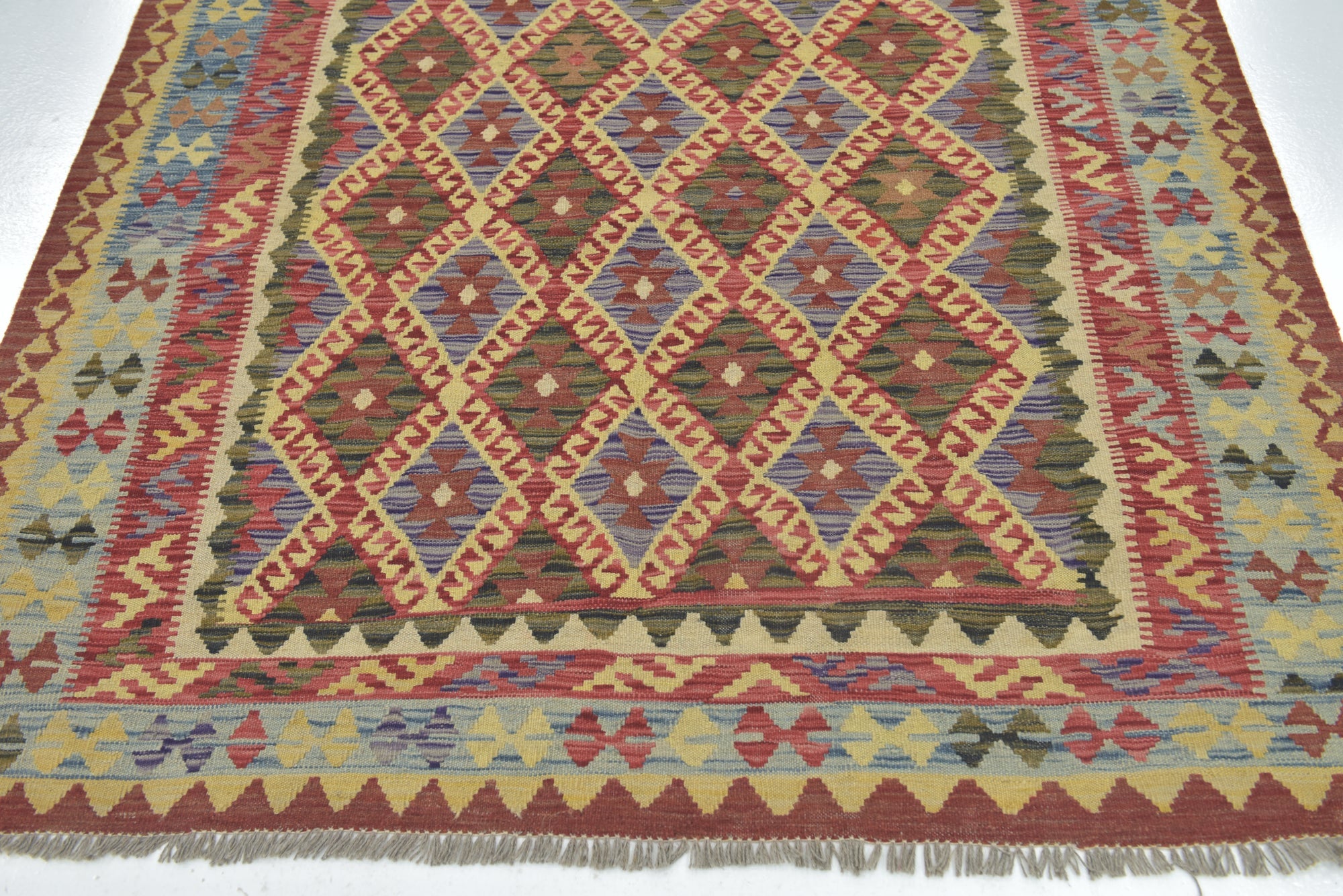 5' 2 x 6' 4 Hand Woven Kilim Maymana Wool Rug