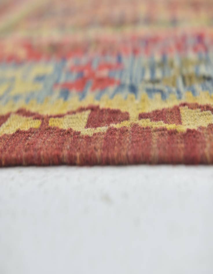 Detail image of 5' 2 x 6' 4 Hand Woven Kilim Maymana Wool Rug