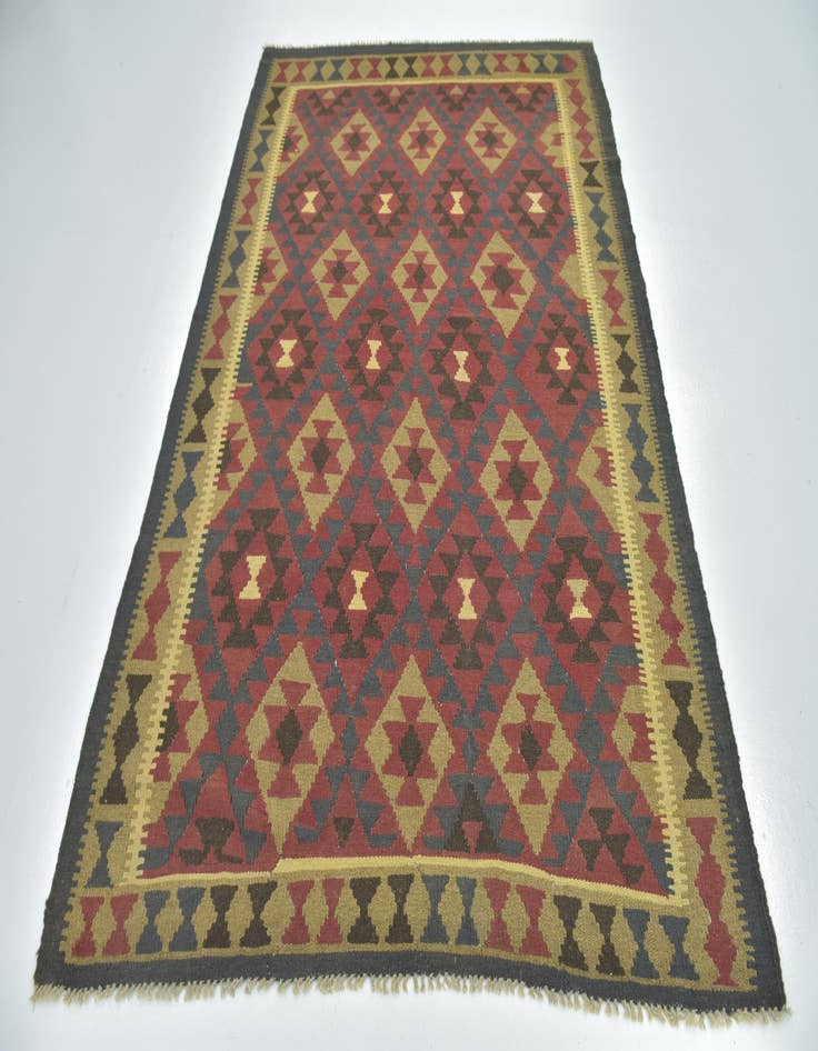 Detail image of 5' 4 x 8'  Hand Woven Kilim Maymana Wool Rug