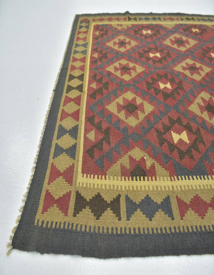Detail image of 5' 4 x 8'  Hand Woven Kilim Maymana Wool Rug