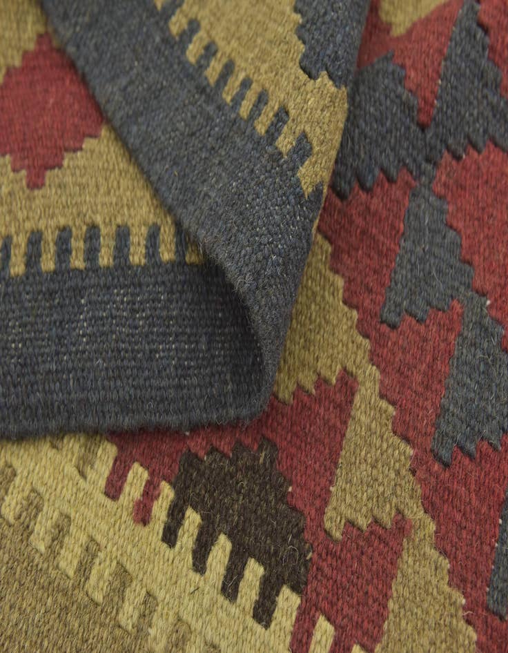Detail image of 5' 4 x 8'  Hand Woven Kilim Maymana Wool Rug