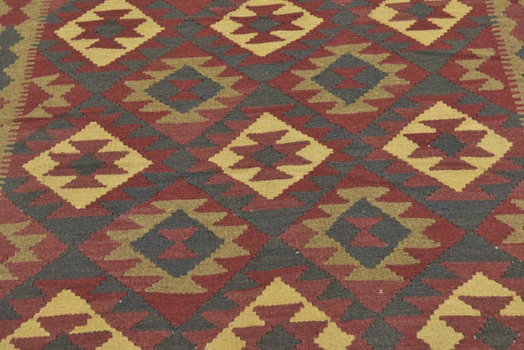 Detail image of 5' 2 x 8' 2 Hand Woven Kilim Maymana Wool Rug