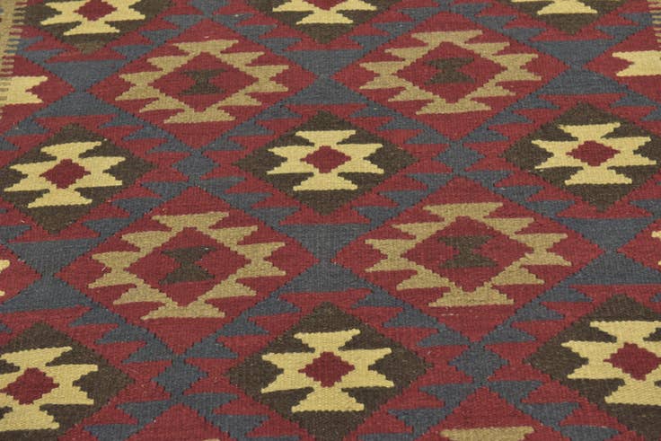 Detail image of 5' 3 x 8' 3 Hand Woven Kilim Maymana Wool Rug