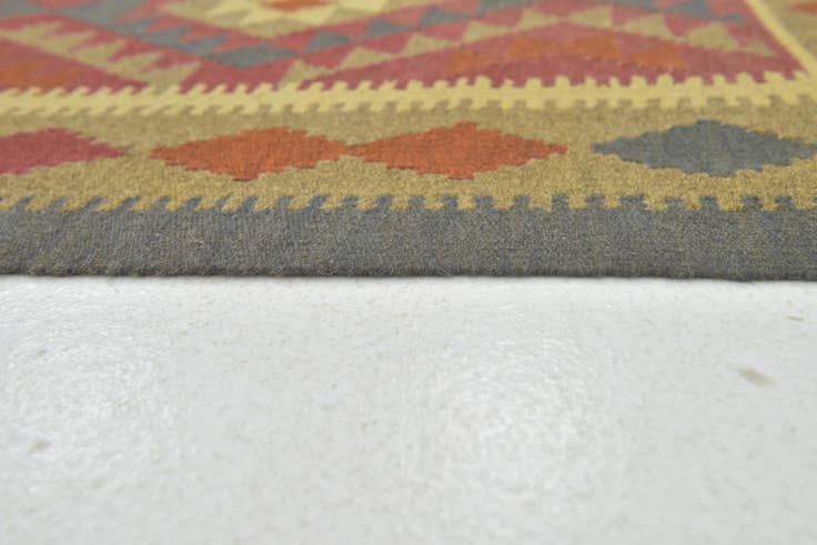 Detail image of 3' 2 x 4' 10 Hand Woven Kilim Maymana Wool Rug