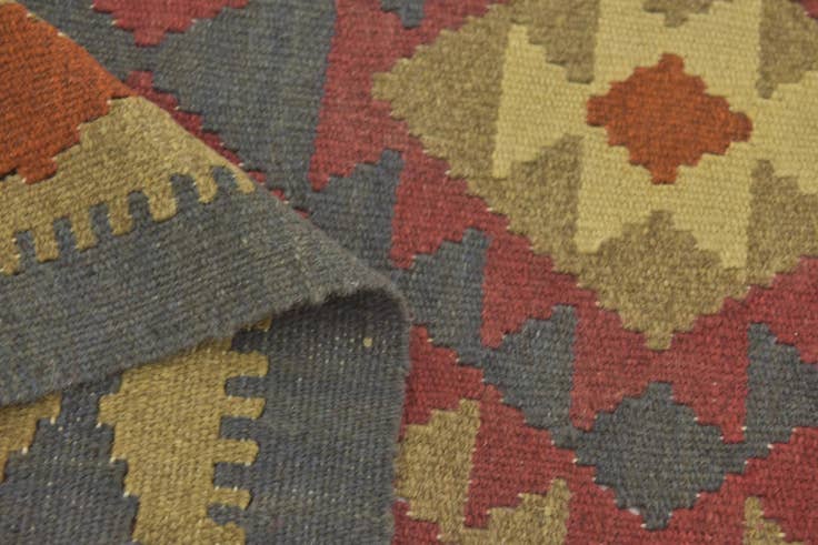 Detail image of 3' 2 x 4' 10 Hand Woven Kilim Maymana Wool Rug