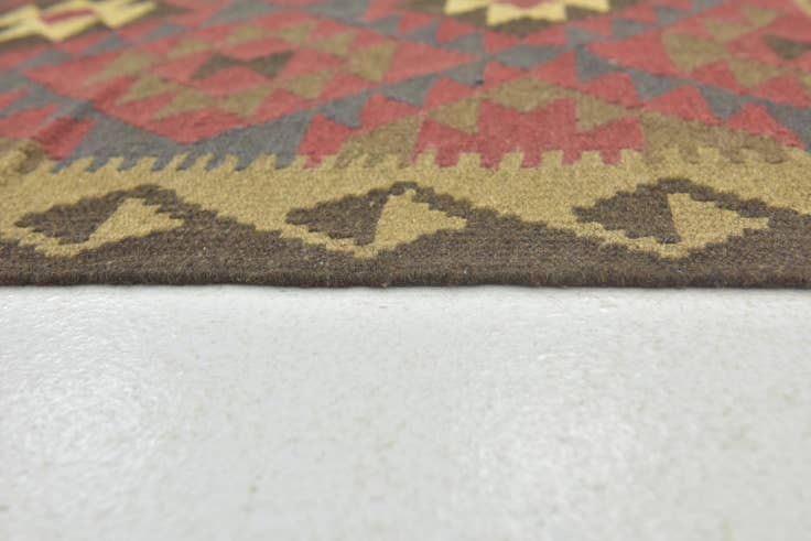 Detail image of 3' 3 x 5' Hand Woven Kilim Maymana Wool Rug