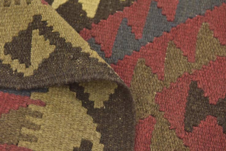 Detail image of 3' 3 x 5' Hand Woven Kilim Maymana Wool Rug