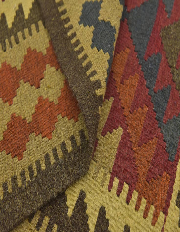 Detail image of 3' 4 x 5'  Hand Woven Kilim Maymana Wool Rug