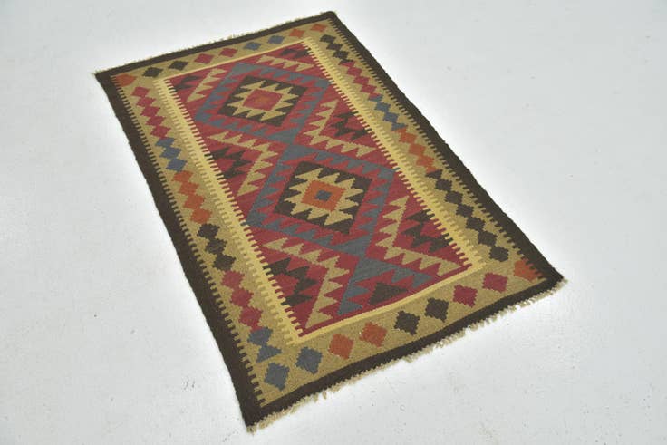 Detail image of 3' 2 x 5' Hand Woven Kilim Maymana Wool Rug