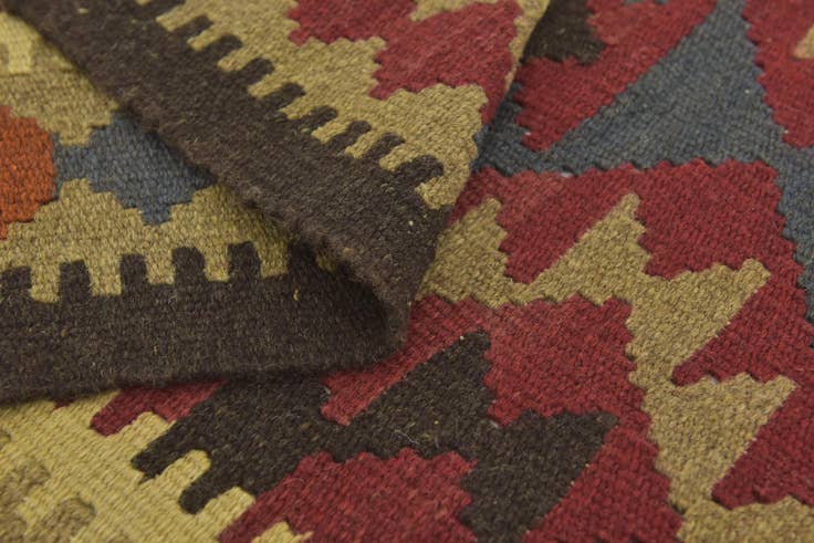 Detail image of 3' 2 x 5' Hand Woven Kilim Maymana Wool Rug