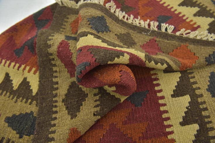 Detail image of 3' 5 x 4' 10 Hand Woven Kilim Maymana Wool Rug