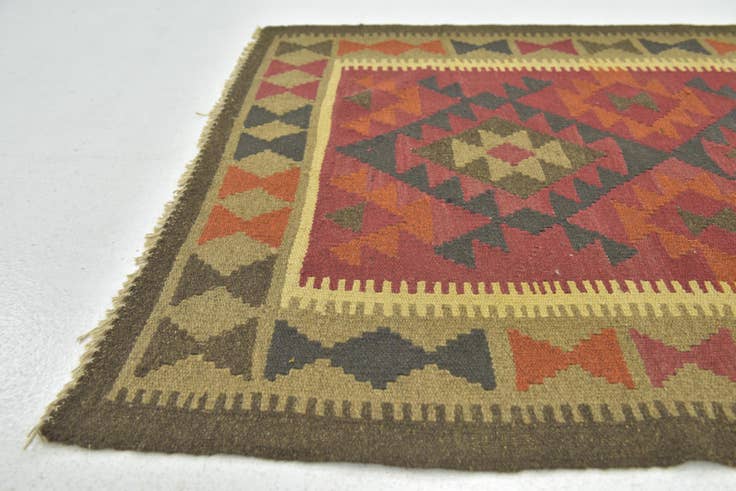 Detail image of 3' 5 x 4' 10 Hand Woven Kilim Maymana Wool Rug