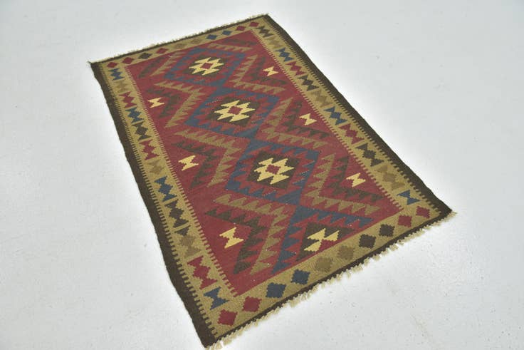 Detail image of 3' 4 x 5' Hand Woven Kilim Maymana Wool Rug
