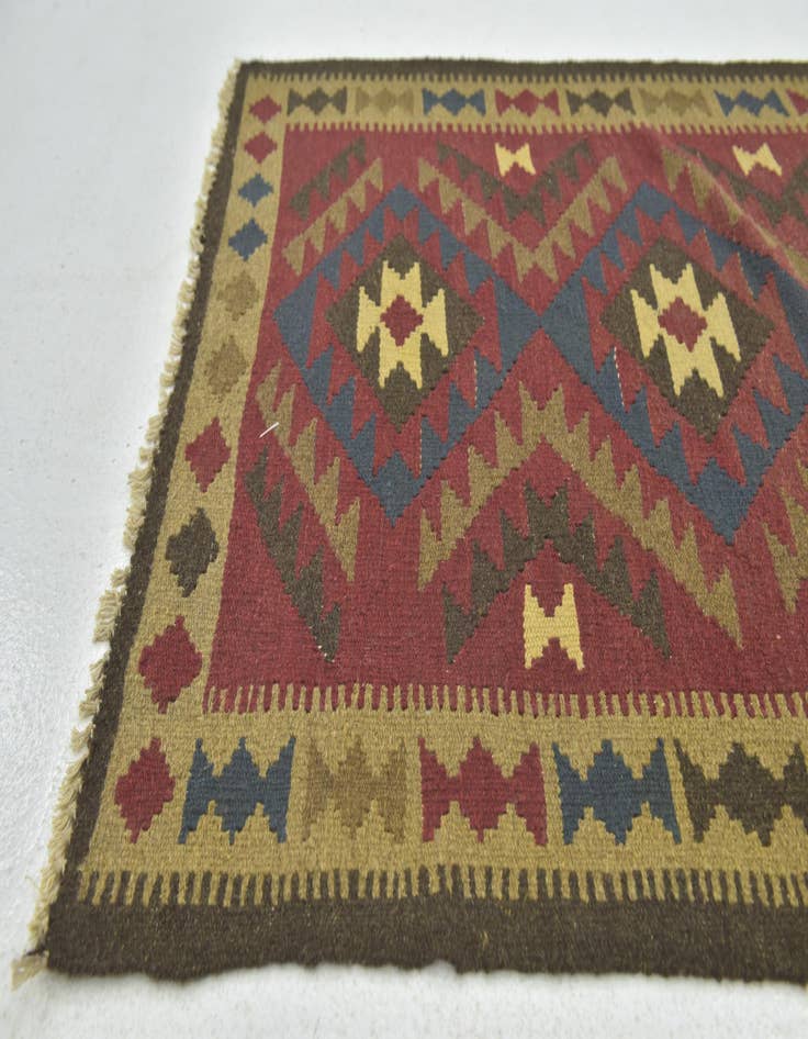 Detail image of 3' 4 x 5' Hand Woven Kilim Maymana Wool Rug