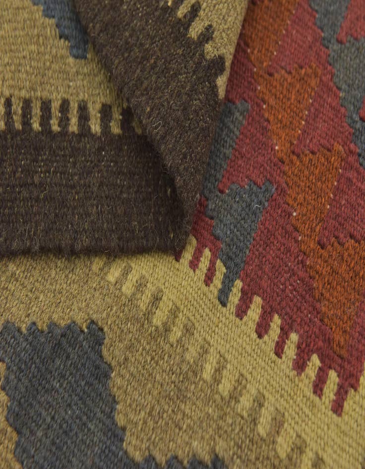 Detail image of 3' 2 x 4' 8  Hand Woven Kilim Maymana Wool Rug