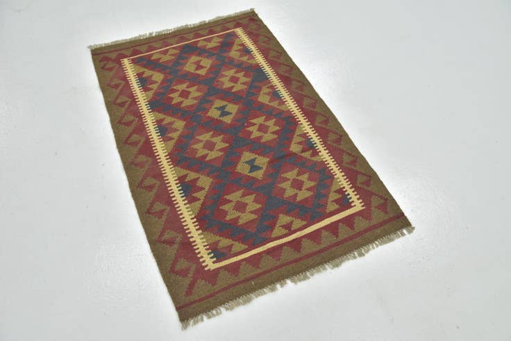 Detail image of 2' 9 x 4' 3 Hand Woven Kilim Maymana Wool Rug