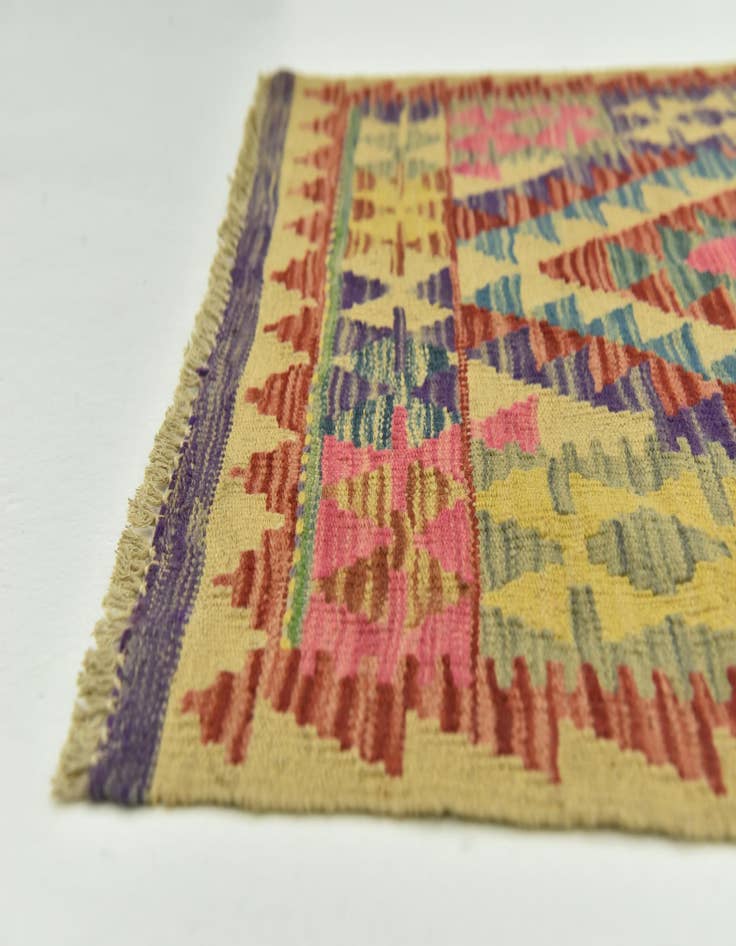 Detail image of 2' 7 x 4'  Hand Woven Kilim Maymana Wool Rug